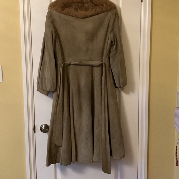 Vintage 70’s Rajac of Leathers of Canada suede coat with fur collar - Picture 5 of 9
